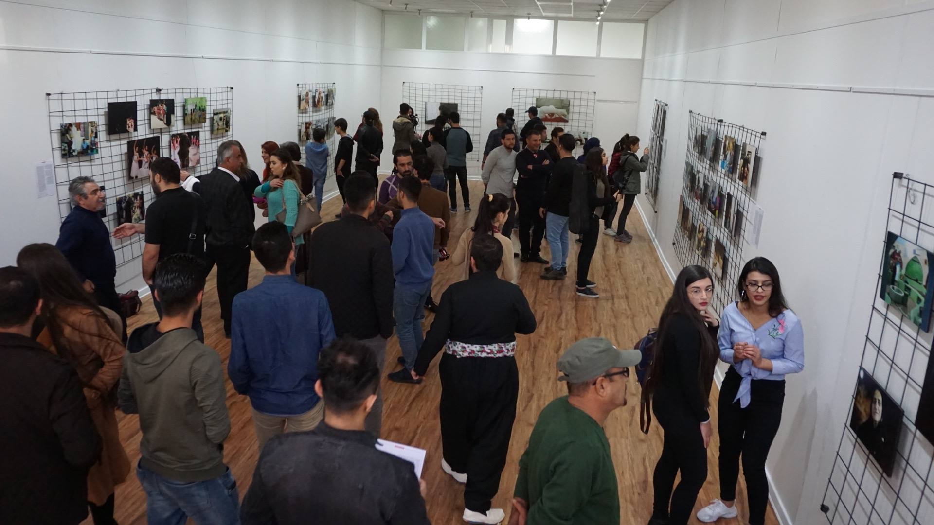 Training female photojournalists in Iraq