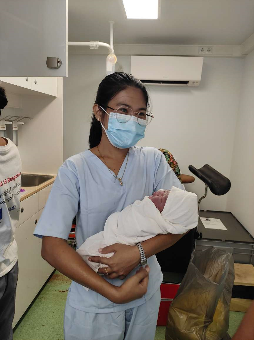 AUG-2022-First-birth-baby-midwife.png