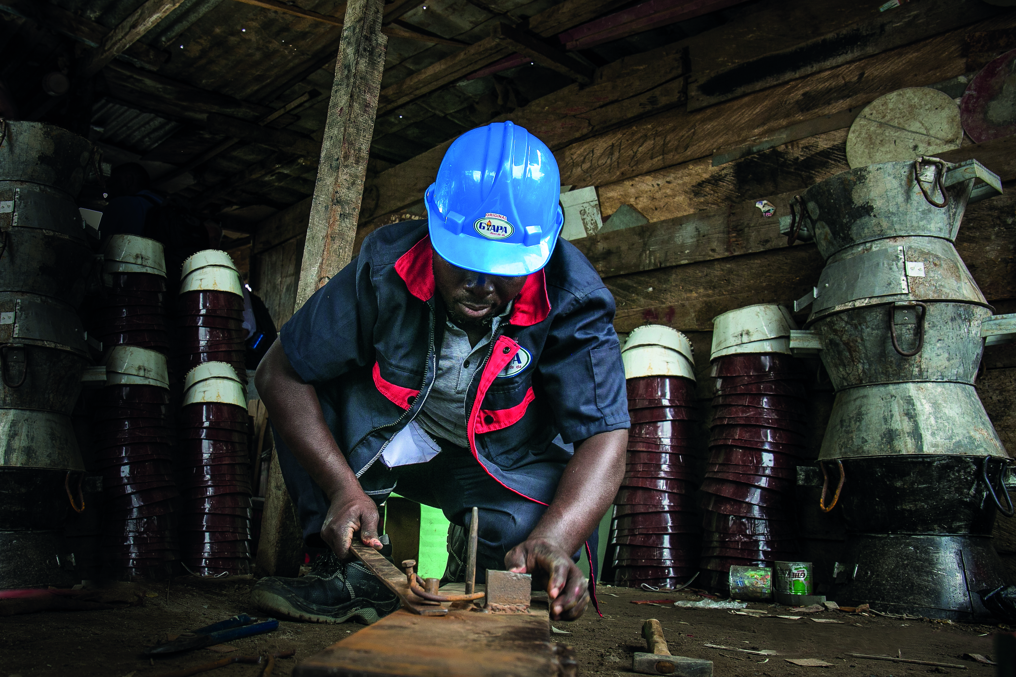 LE_0103-Edit-2-Gyapa-stove-pot-support-pro.jpg